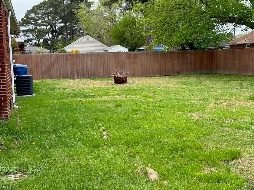 6328 Shelby Ln - Photo 3 of 32