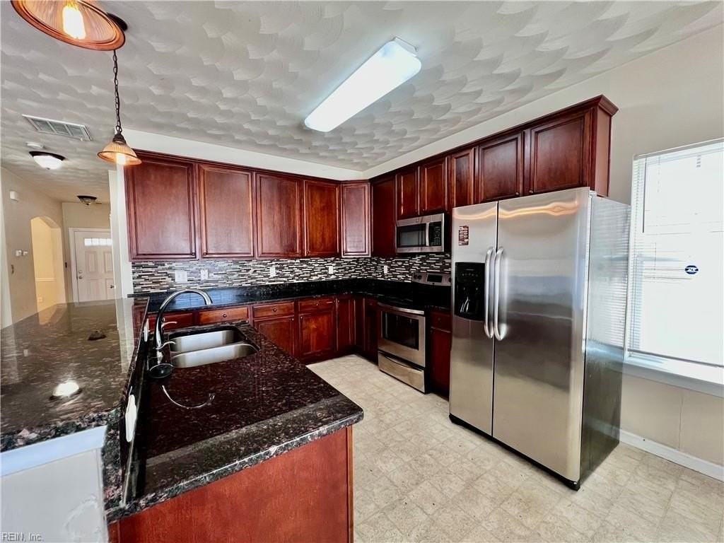 5152 Whitaker Pl - Photo 5 of 24