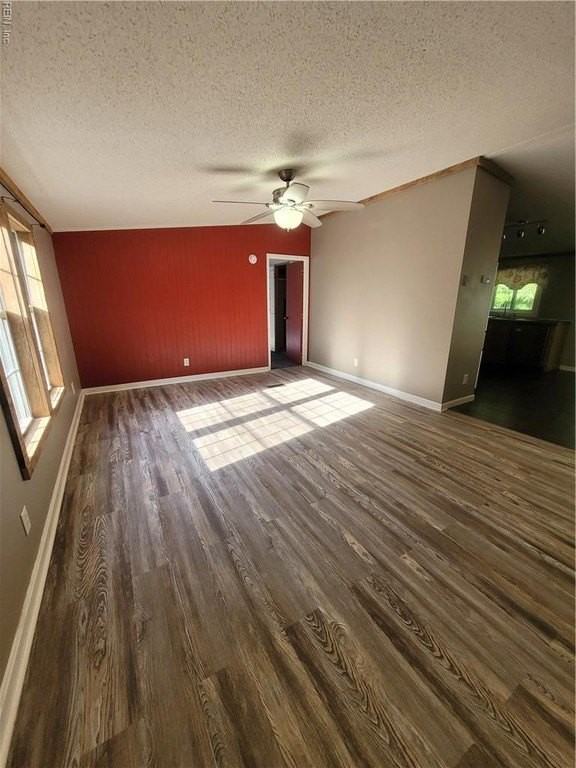 6276 Ramblewood Ln - Photo 5 of 17