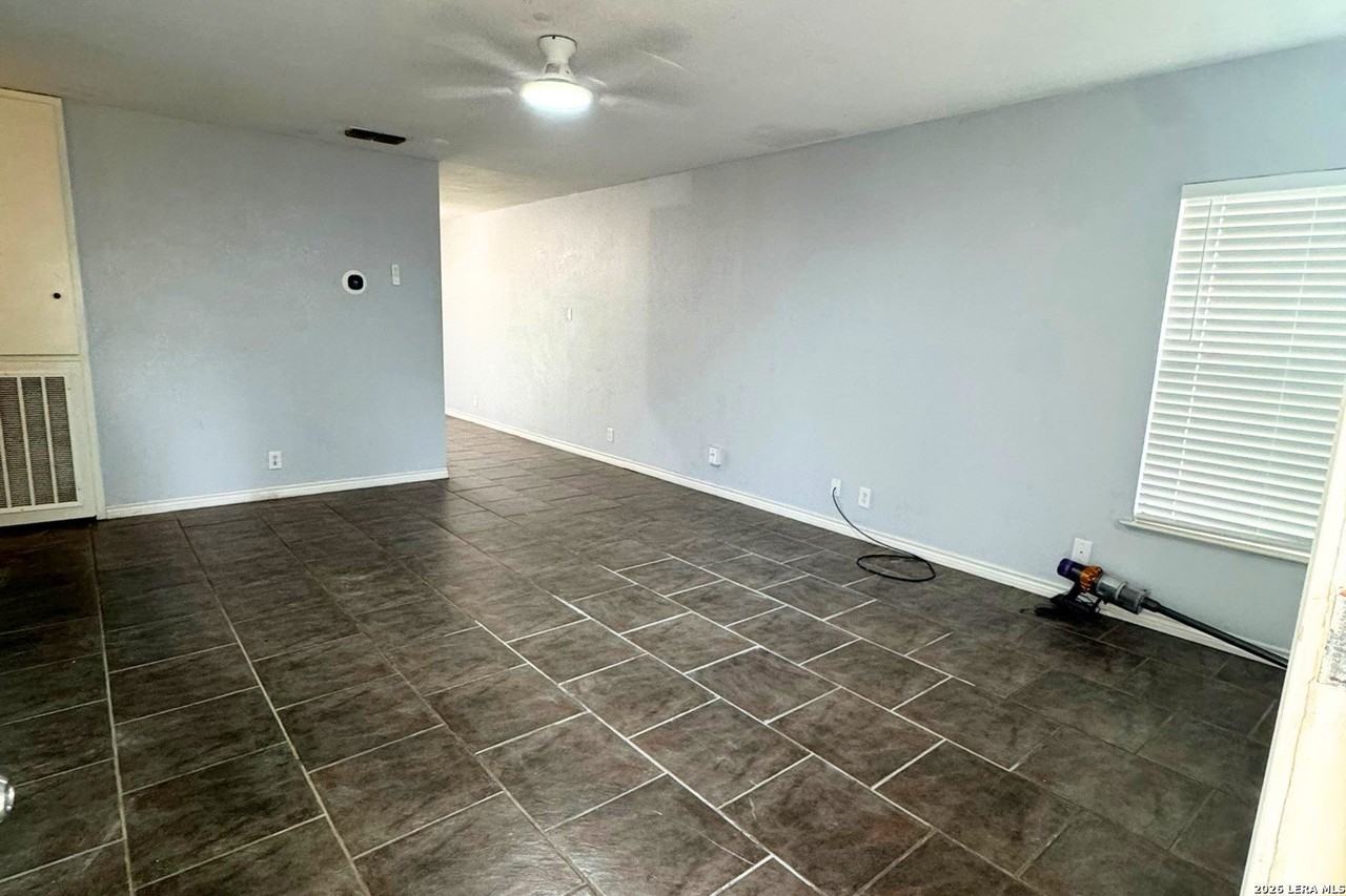 6630 Swiss Oaks - Photo 7 of 18