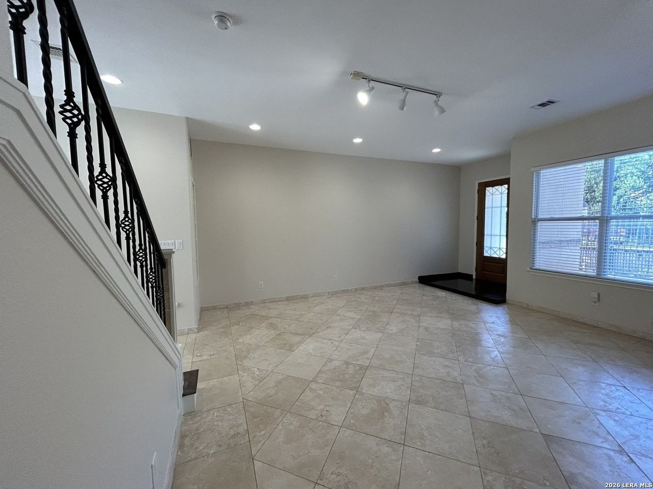 628 Ira Lee Rd - Photo 7 of 50