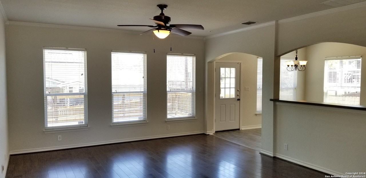 806 Thomas Rdg - Photo 3 of 24