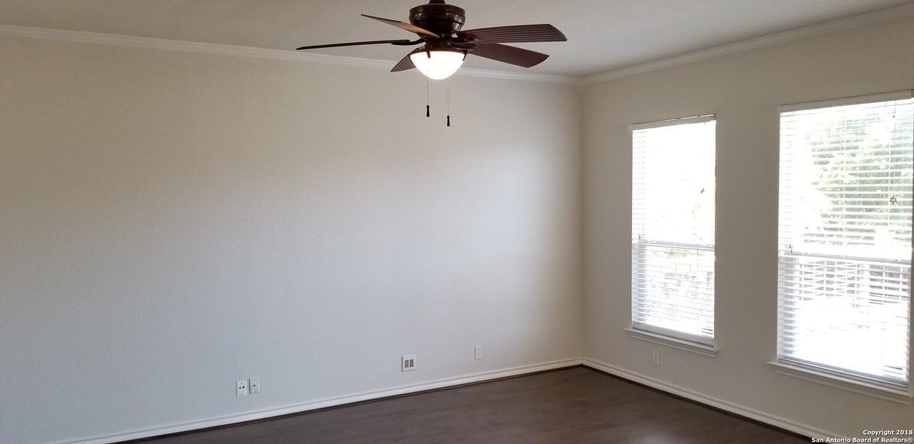 806 Thomas Rdg - Photo 6 of 24