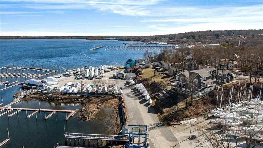47 Arnolds Neck Dr - Photo 3 of 48