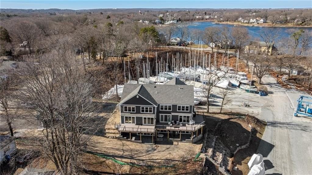 47 Arnolds Neck Dr - Photo 4 of 48