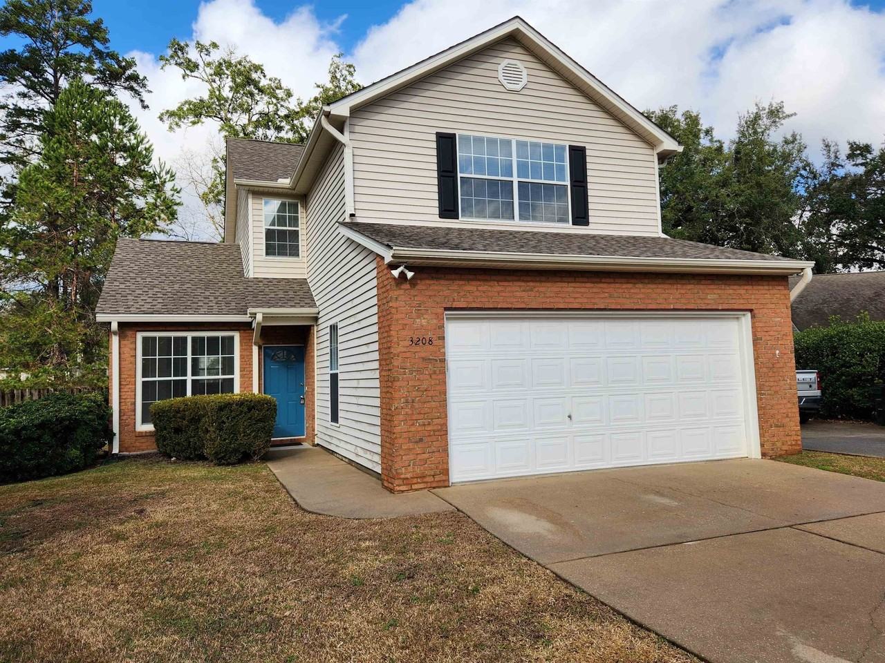 3208 Castle Ct