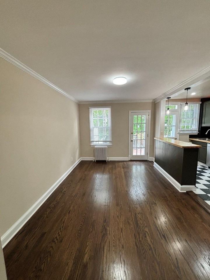 3756 W St Nw - Photo 5 of 20