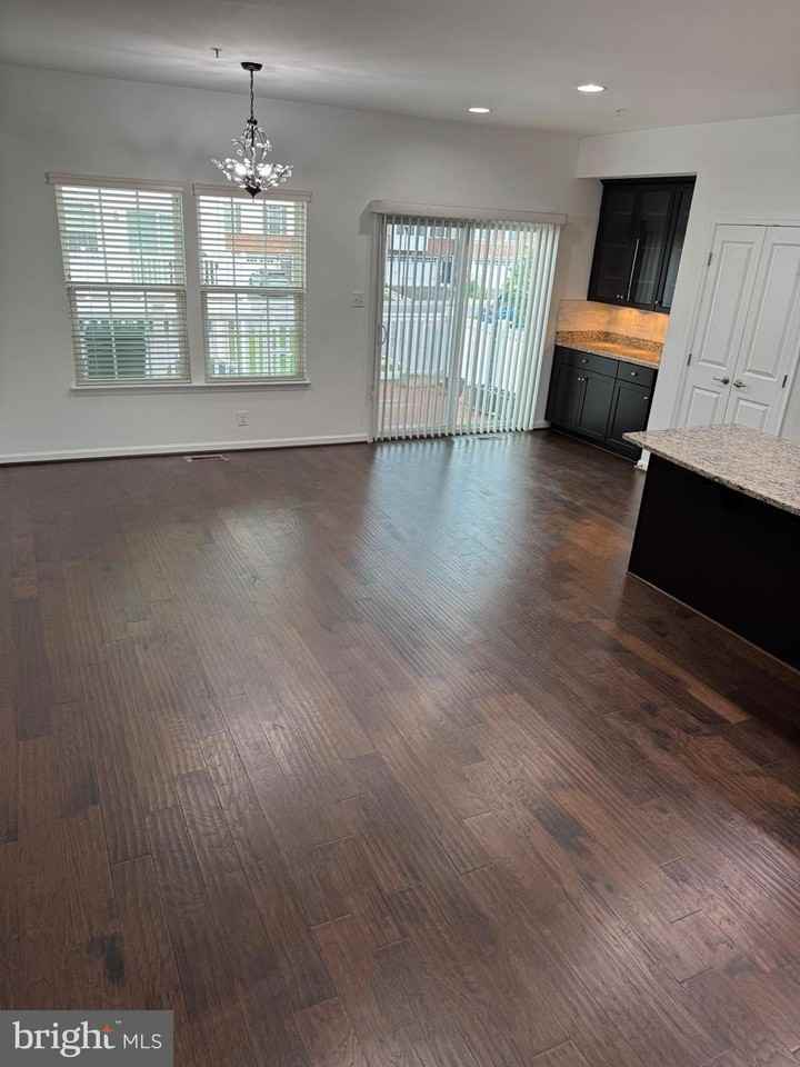 19501 Vaughn Landing Dr - Photo 5 of 39