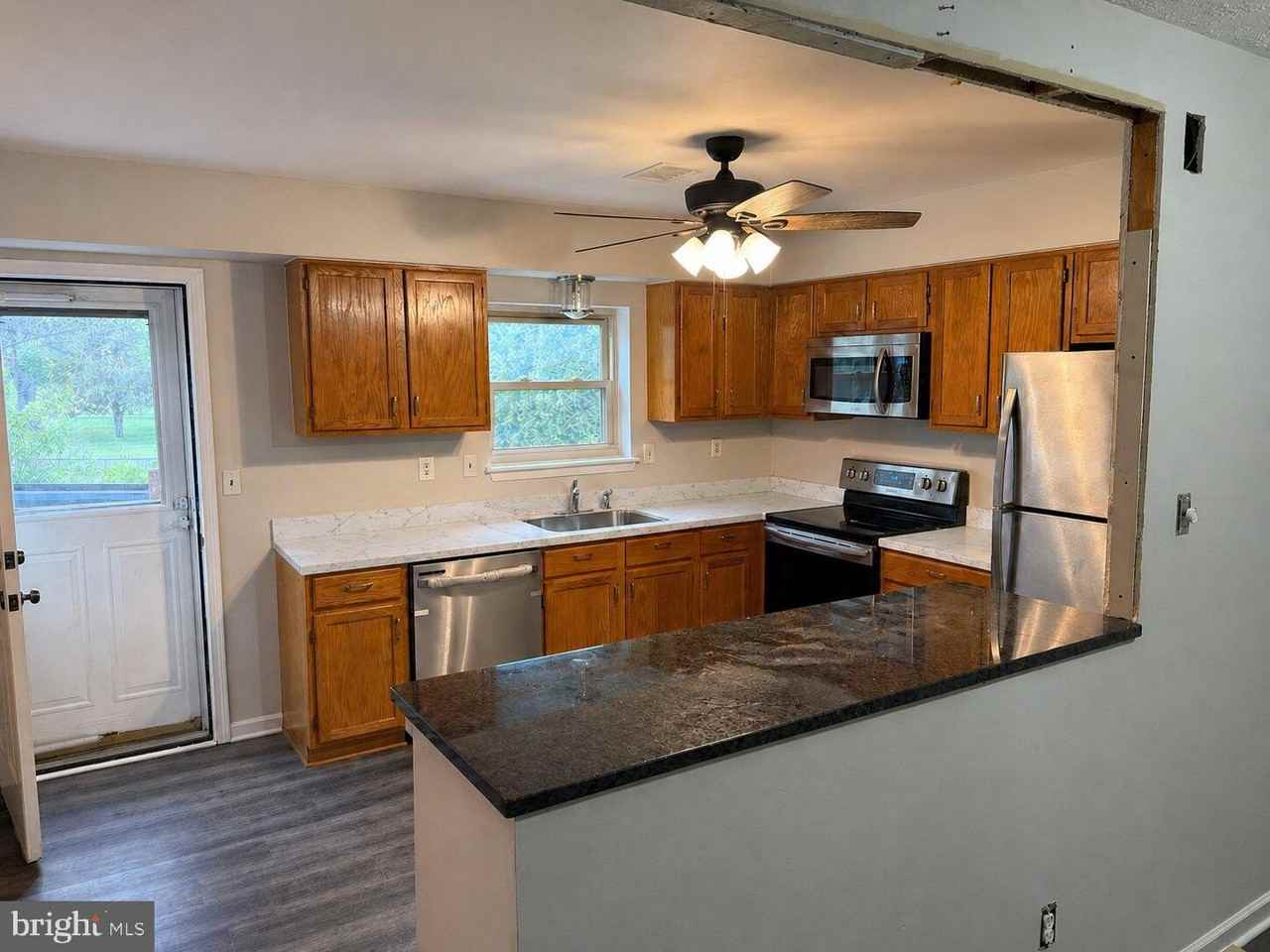 34 Kelmar Ave - Photo 4 of 11