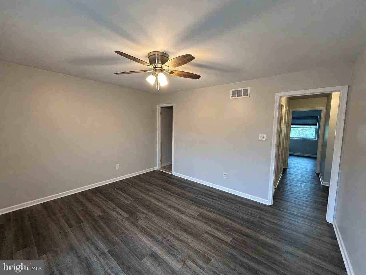 34 Kelmar Ave - Photo 6 of 11