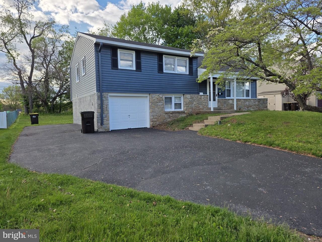 217 Cherry Ln - Photo 2 of 20