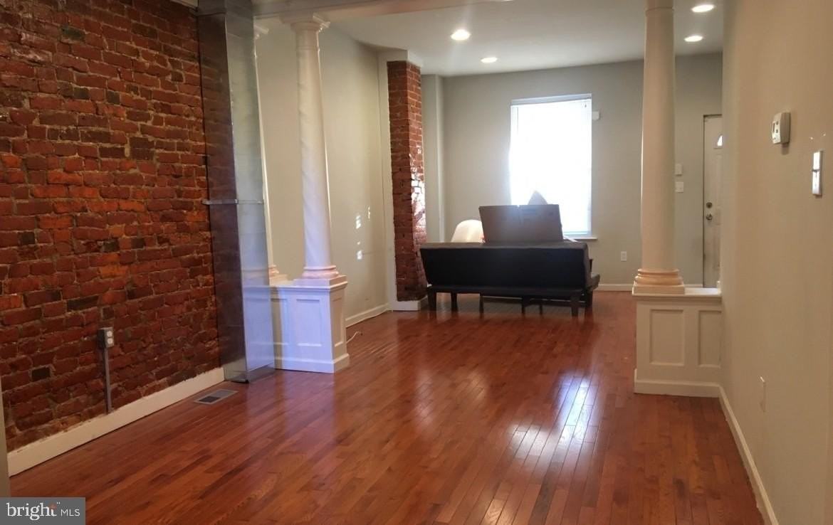 5211 Hazel Ave - Photo 4 of 13
