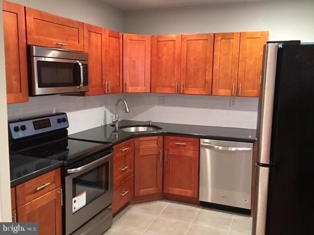 5211 Hazel Ave - Photo 5 of 13
