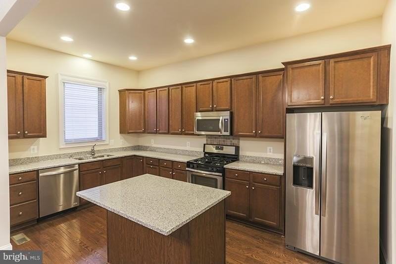 20741 Jennifer Ann Dr - Photo 3 of 22