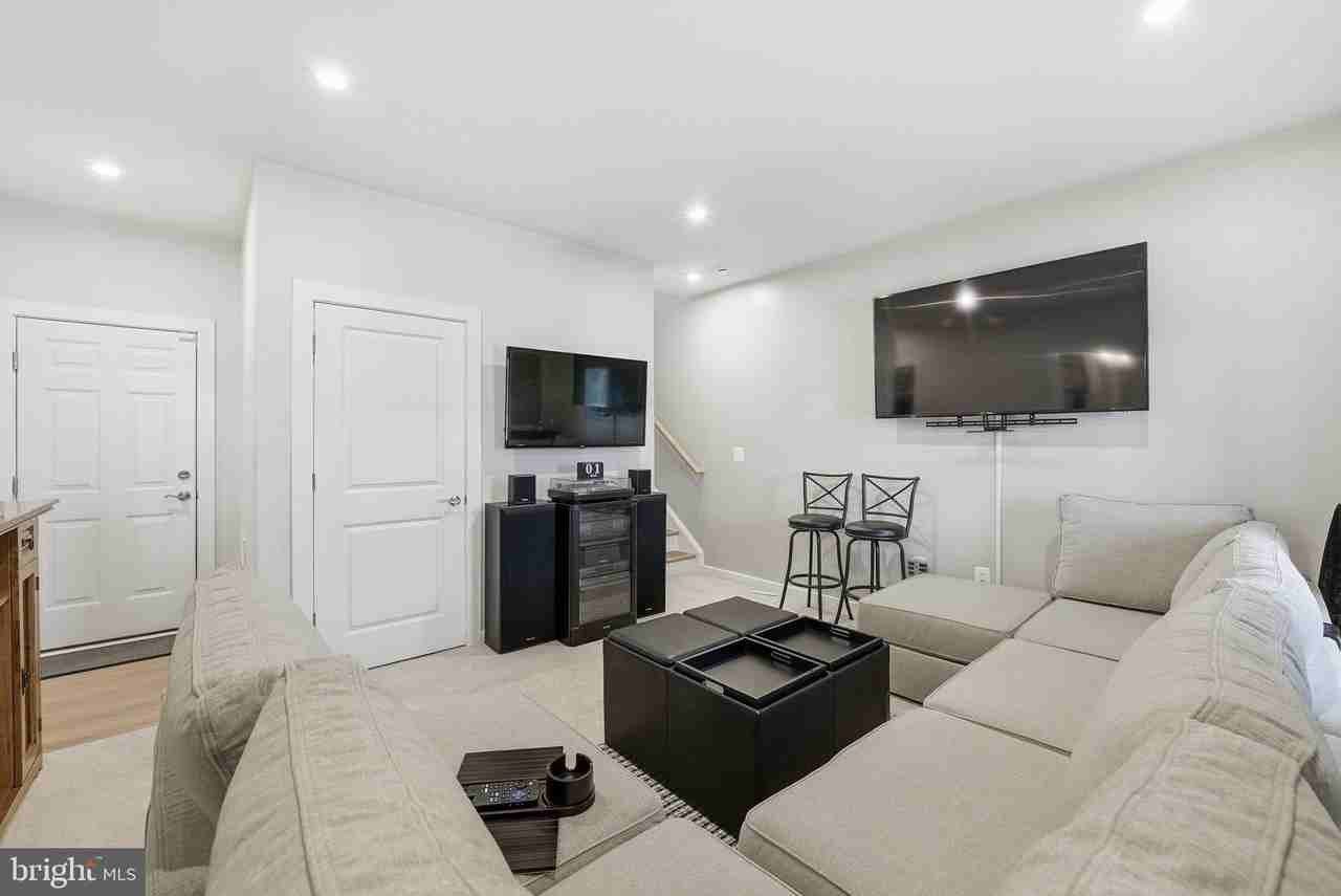 18359 Moss Garden Rd - Photo 2 of 50