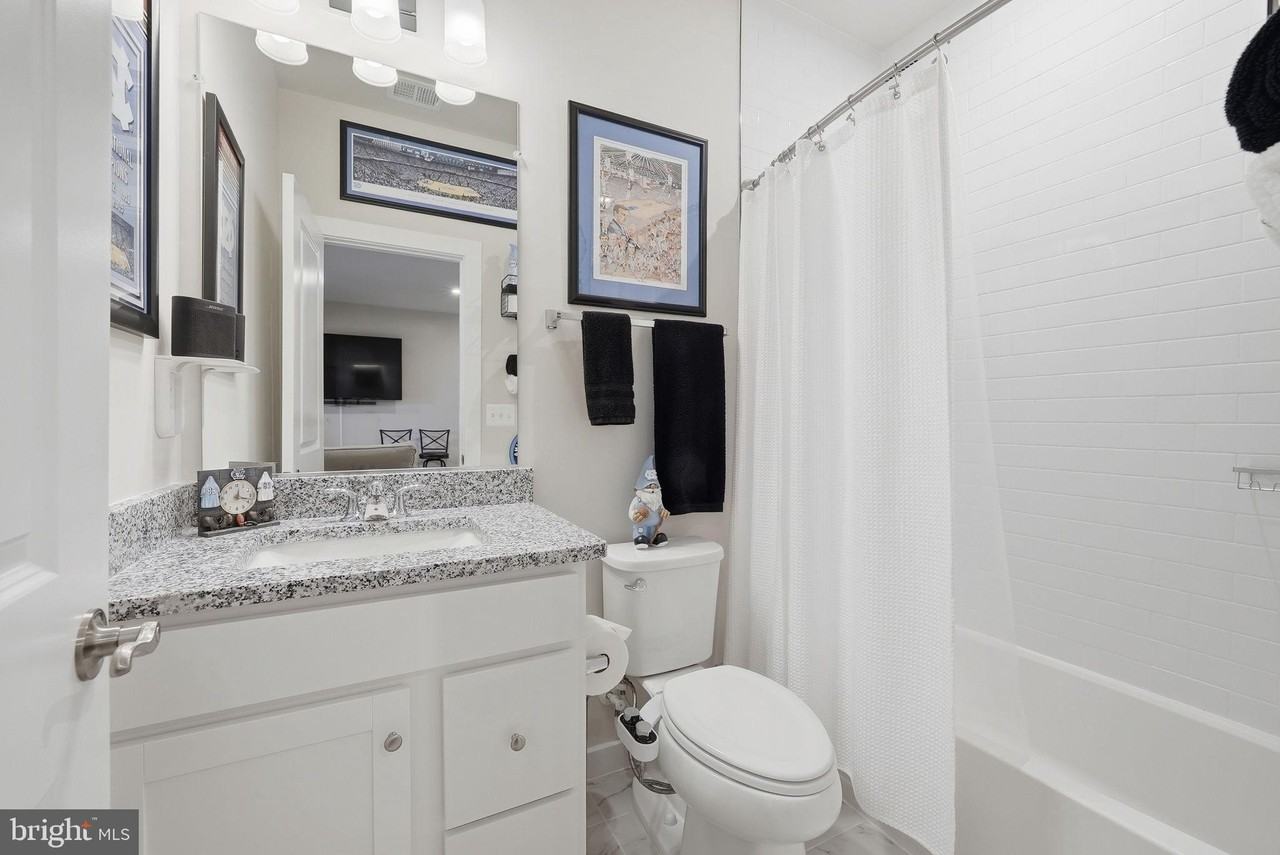 18359 Moss Garden Rd - Photo 4 of 50