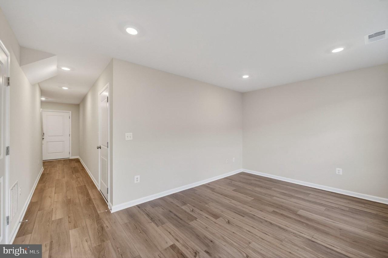 103 Brashear Ct - Photo 5 of 26