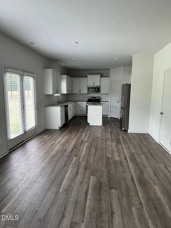 244 Suhani Ln - Photo 3 of 29