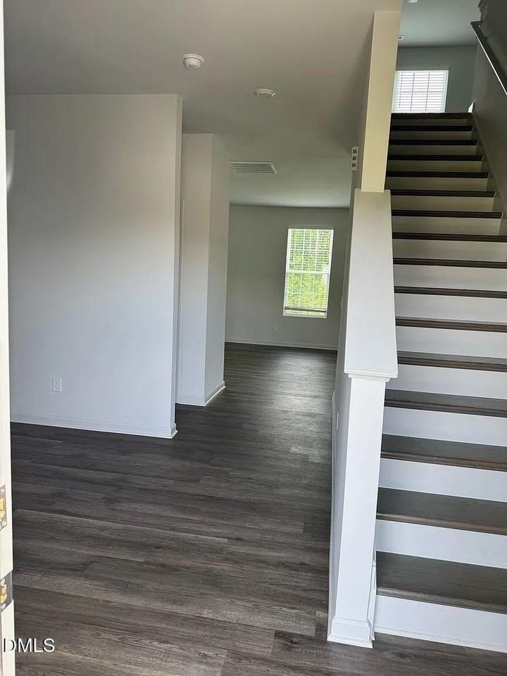 244 Suhani Ln - Photo 7 of 29