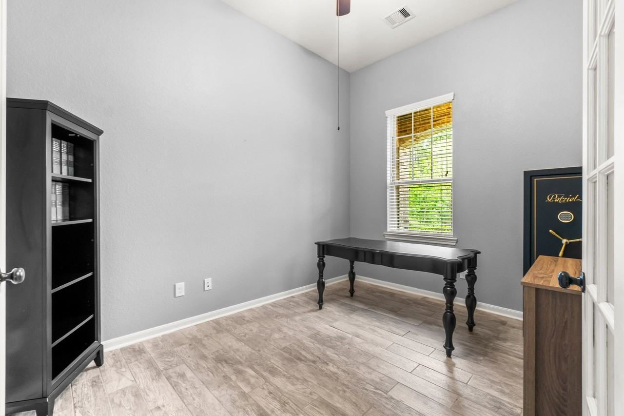 113 Logan Pass Ct - Photo 3 of 25