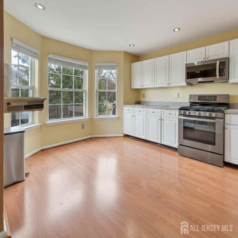 75 Jared Dr - Photo 6 of 19