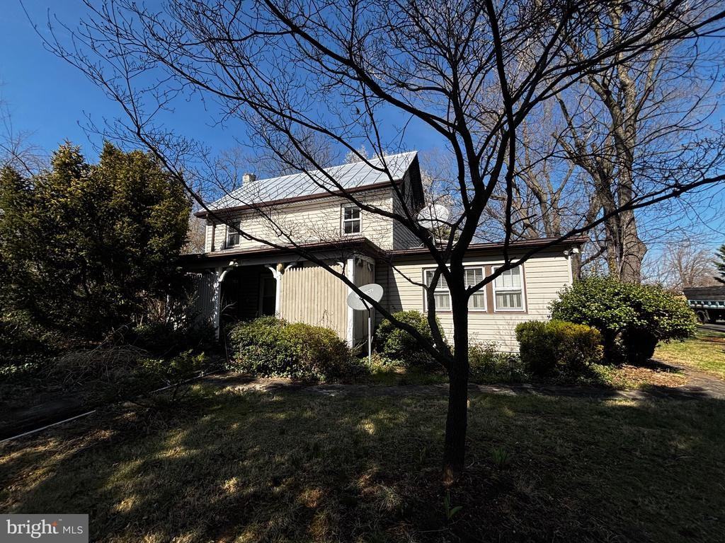 8122 John Mosby Hwy - Photo 3 of 50