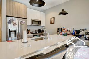 featured image of 2512 N Halsted St #4