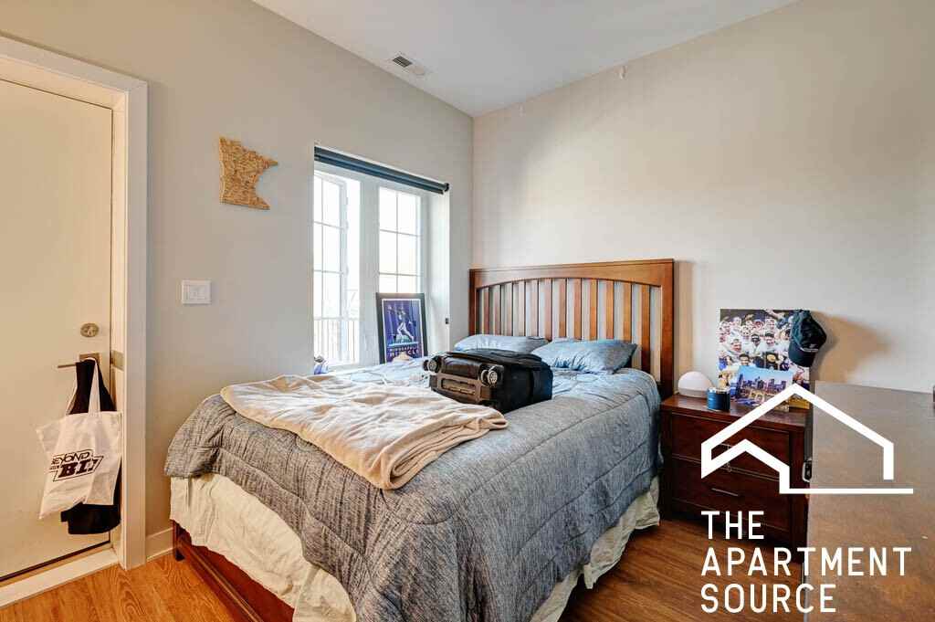2512 N Halsted St #4 - Photo 6 of 17