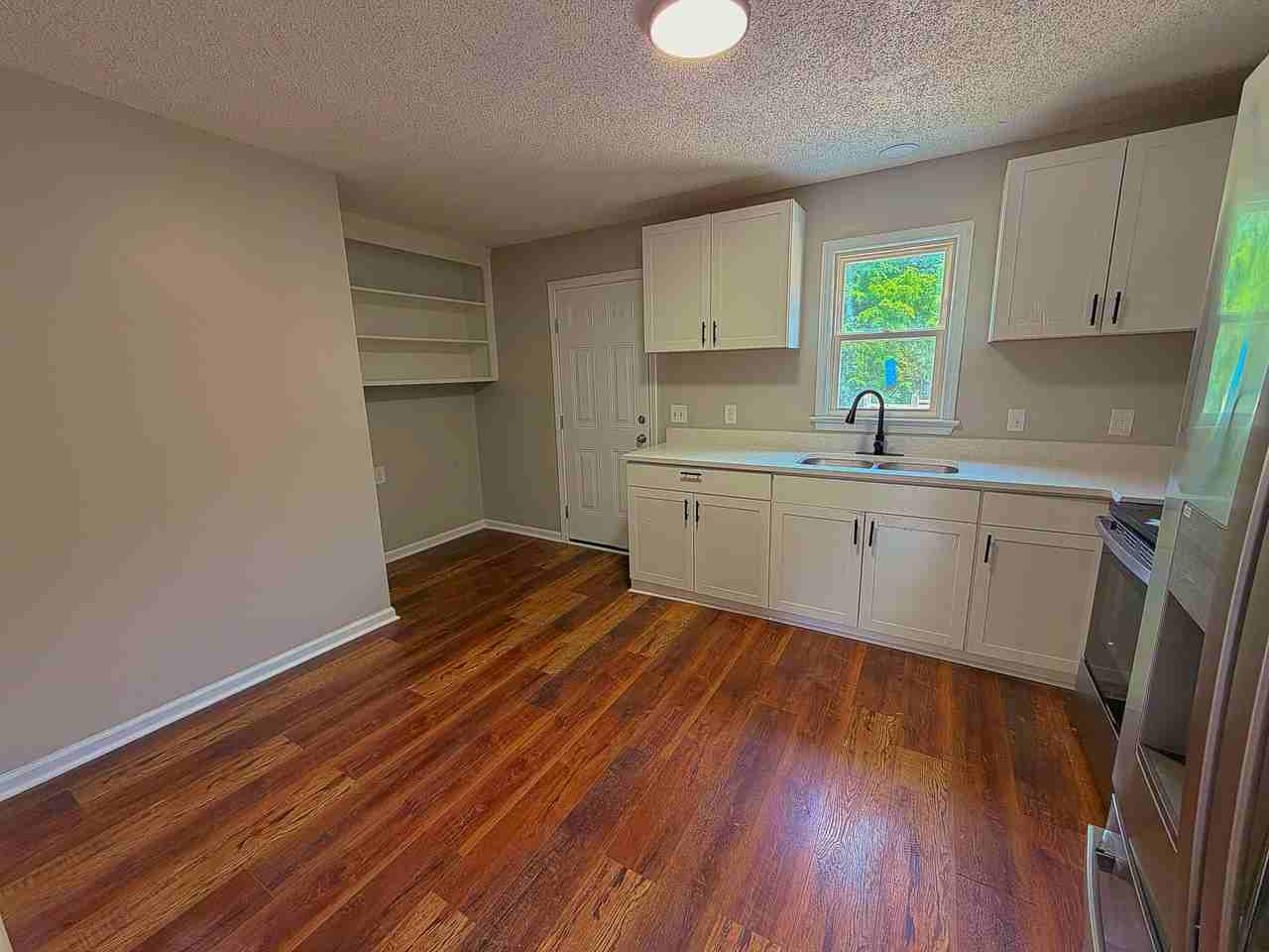 620 Ambler Ave #620 - Photo 4 of 35
