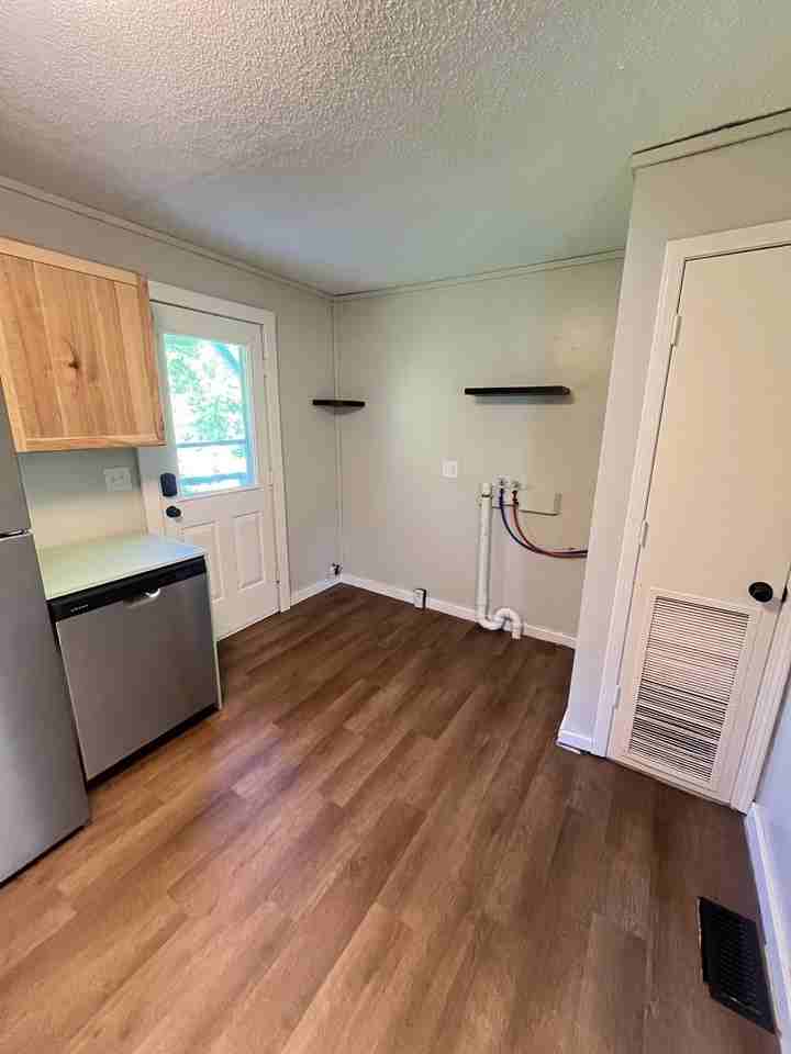 512 N Water St #1 - Photo 5 of 10