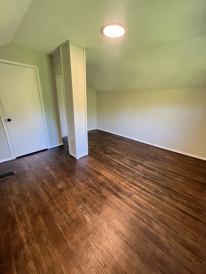 512 N Water St #1 - Photo 7 of 10