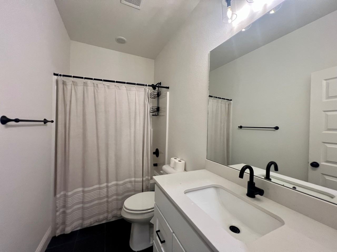 3006 S 14th Pl #1 - Photo 4 of 20