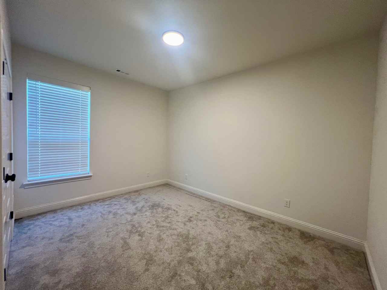 3006 S 14th Pl #1 - Photo 5 of 20