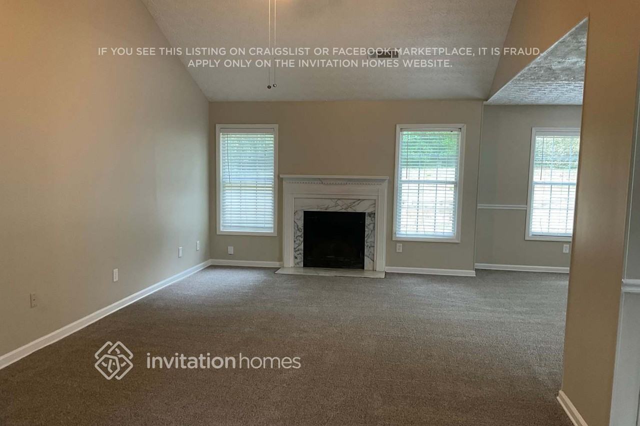 3990 Piper Glen Dr - Photo 3 of 16