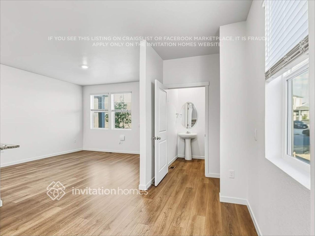 279 S Uriah St - Photo 6 of 20