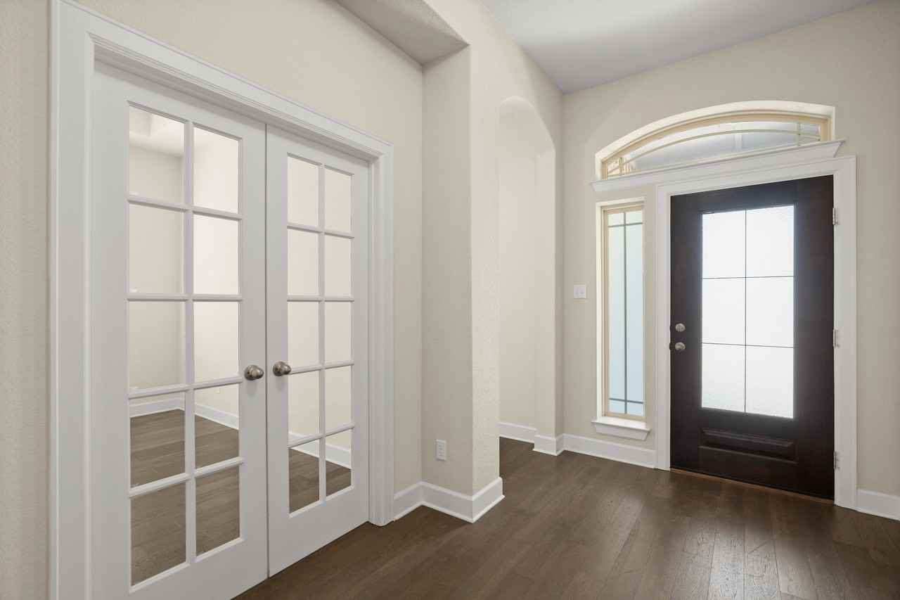 20317 Martin Ln - Photo 4 of 40