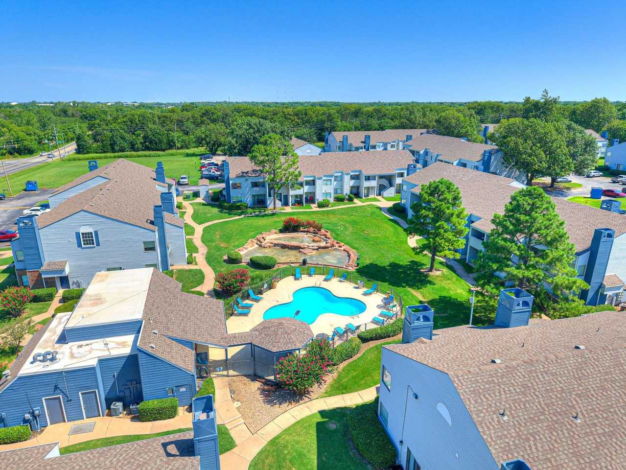 Boulder Ridge Apartments | Newly Remodeled East Tulsa | Broken Arrow Schools + W/D Hookups - Photo 7 of 50