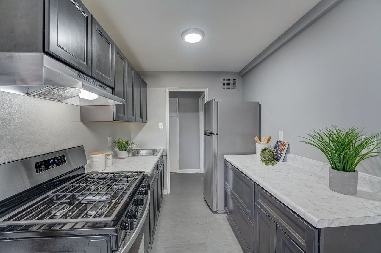 Woodbrook House Apartments - Photo 7 of 20