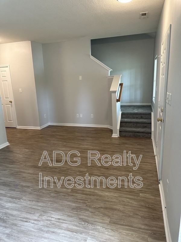1917 Butterfly Ln - Photo 4 of 16