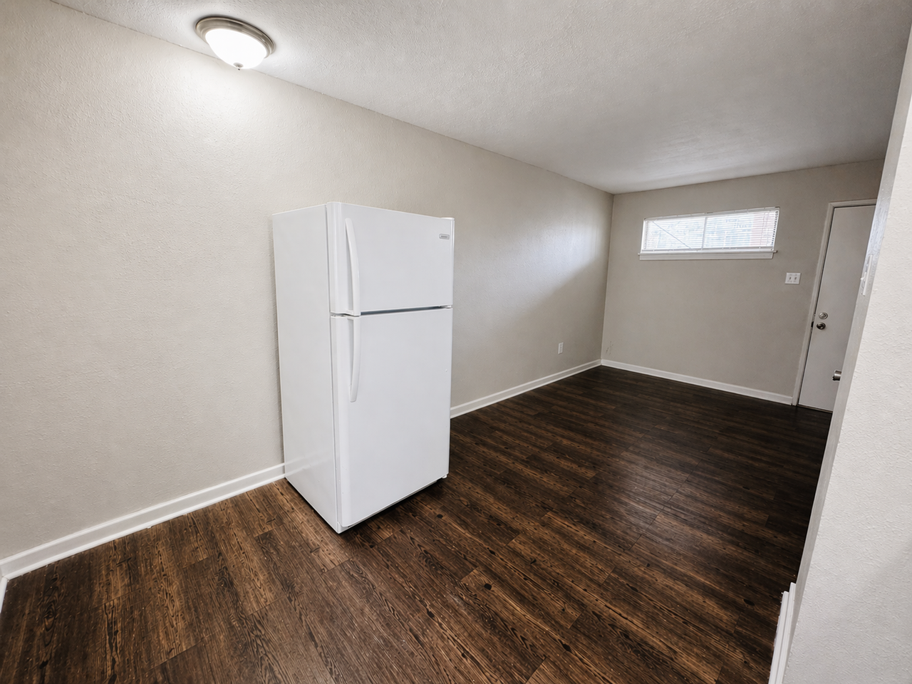 Stadiums Edge II Apartments (Studio/1 Bath) - Photo 6 of 16