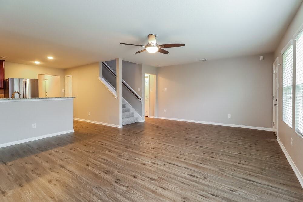9952 Swallow Dr - Photo 5 of 17
