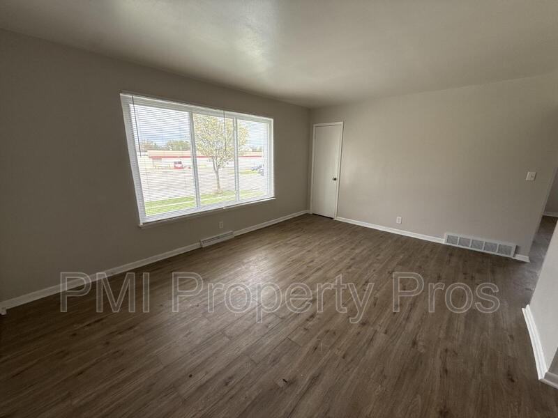 7701 W Hampton Ave #2 - Photo 2 of 18