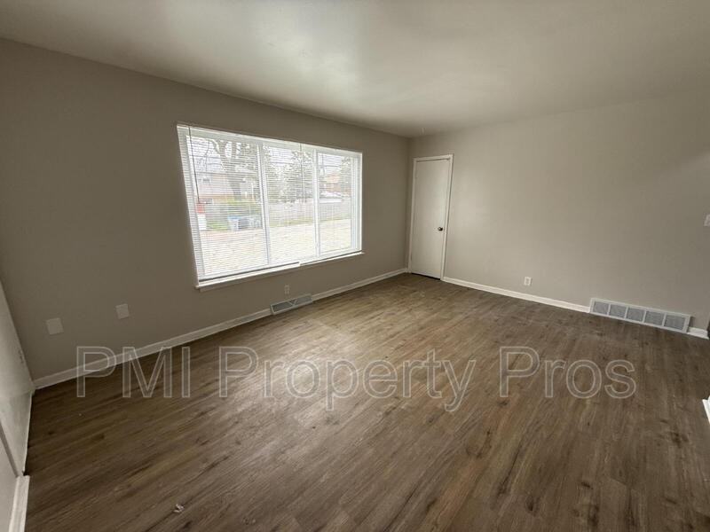 7701 W Hampton Ave #3 - Photo 2 of 17