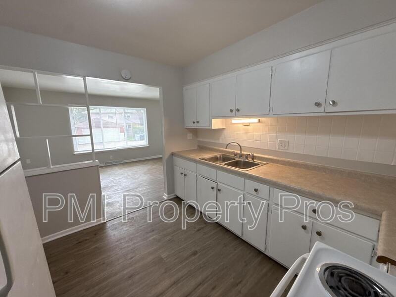 7701 W Hampton Ave #3 - Photo 7 of 17