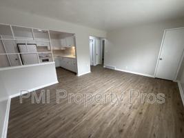 featured image of 7701 W Hampton Ave #4