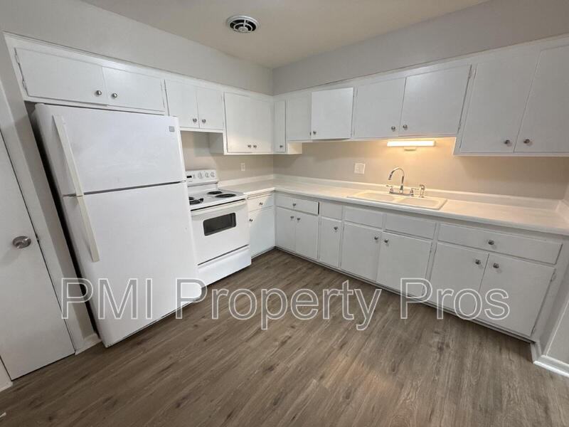 7701 W Hampton Ave #4 - Photo 6 of 18