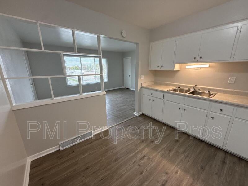 7701 W Hampton Ave #6 - Photo 6 of 17
