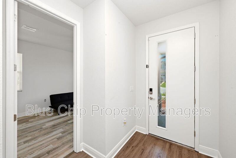 1128 Sugarwood St - Photo 5 of 50