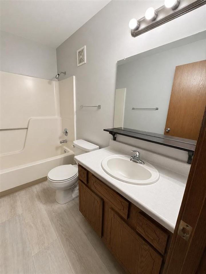 Amber Leaf Apartments - Photo 7 of 20