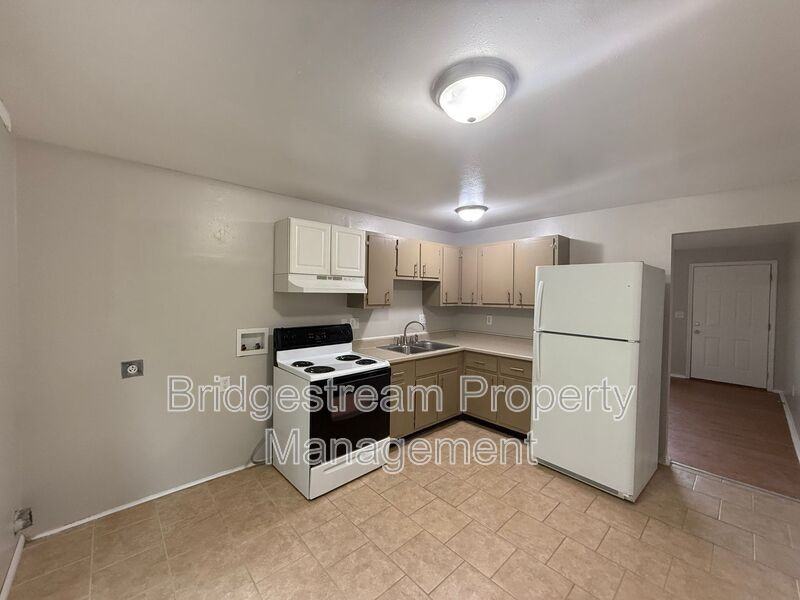 4948 Leeper St - Photo 4 of 10